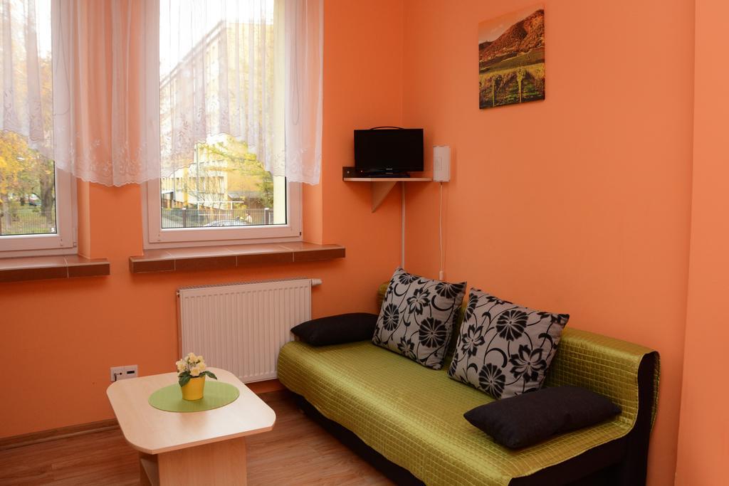 Aparthotel Bajeczna Krasków Exteriör bild