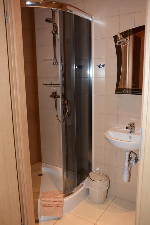 Aparthotel Bajeczna Krasków Rum bild