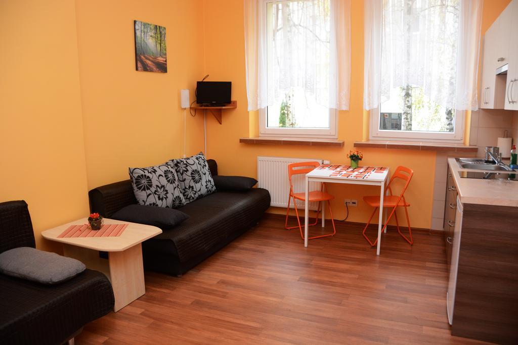 Aparthotel Bajeczna Krasków Rum bild