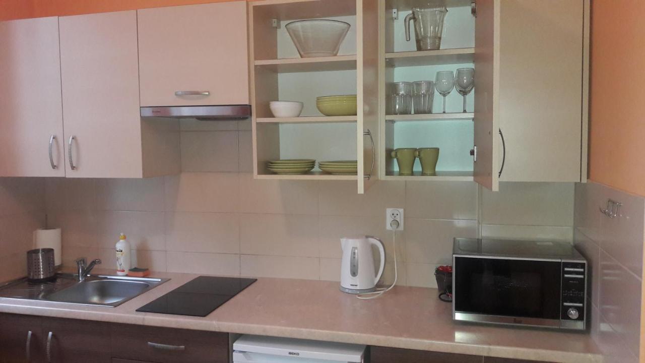 Aparthotel Bajeczna Krasków Exteriör bild