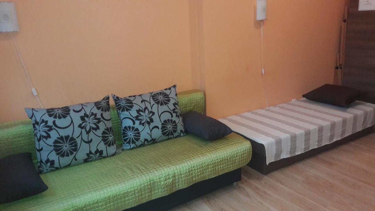 Aparthotel Bajeczna Krasków Exteriör bild