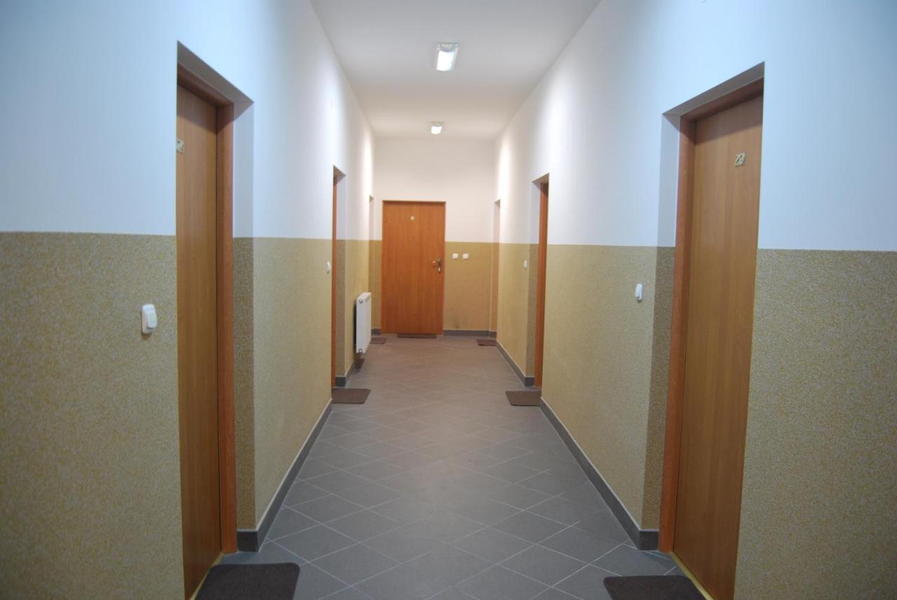 Aparthotel Bajeczna Krasków Exteriör bild