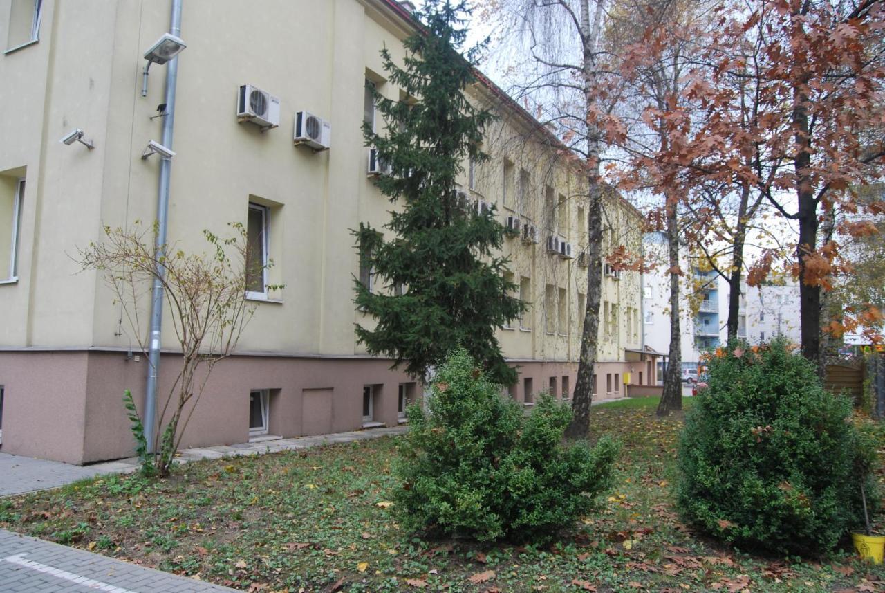Aparthotel Bajeczna Krasków Exteriör bild